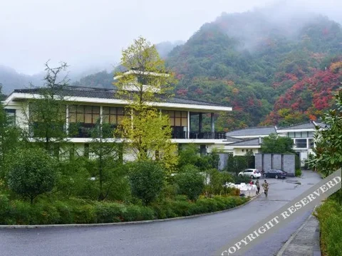 Лоян: Yihe Funiu Shanju Hot Spring Hotel