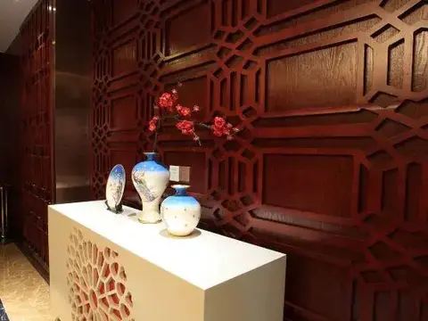 Чунцин: Longzhou Hotel (Tongliang Vocational College of Media)