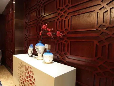Чунцин: Longzhou Hotel (Tongliang Vocational College of Media)