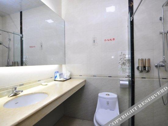 Юйси: Pengcheng Hotel