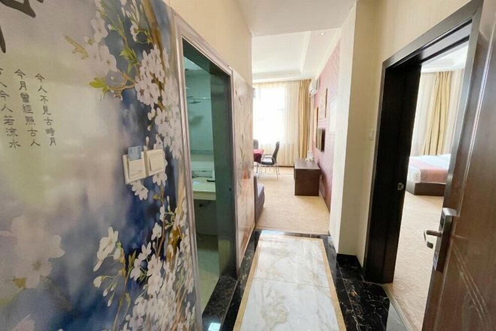 Юйси: Pengcheng Hotel