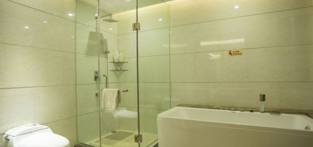 Цюйцзин: Rui Zhi Hotel