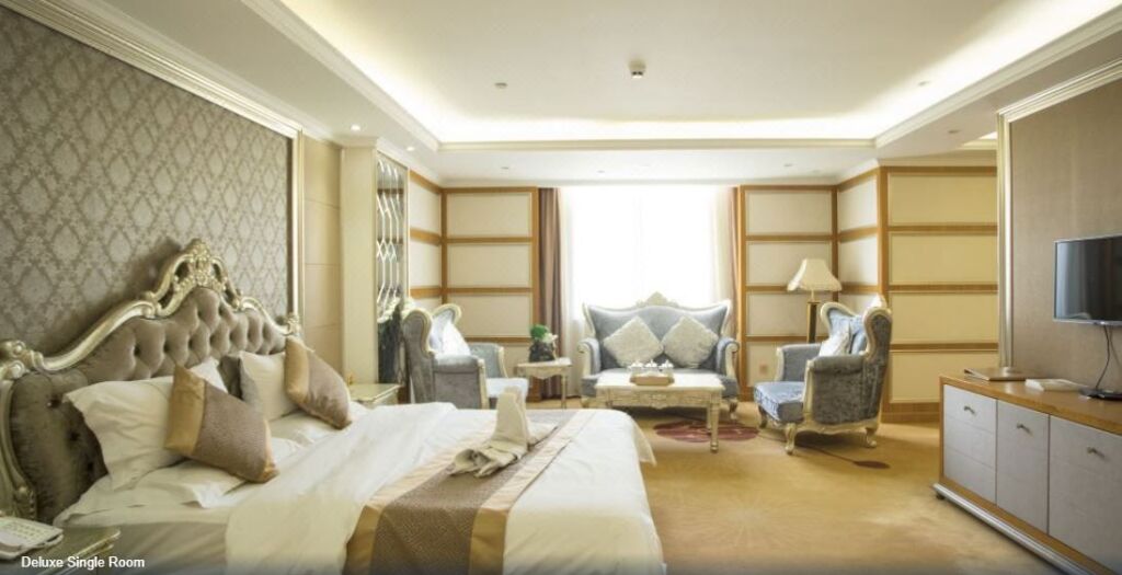 Цюйцзин: Rui Zhi Hotel