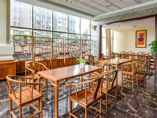Ичан: Hongqiao International Hotel (Yichang Yanjiang Avenue Natural Tower)
