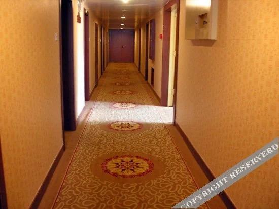 Лунъянь: Phoenix Hotel
