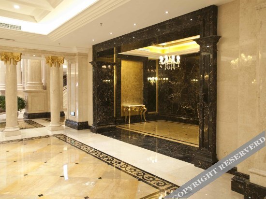 Инкоу: Huajun Hot Spring Holiday Hotel