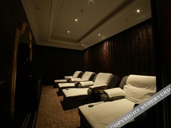 Инкоу: Huajun Hot Spring Holiday Hotel