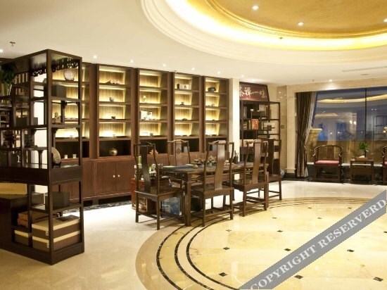Инкоу: Huajun Hot Spring Holiday Hotel