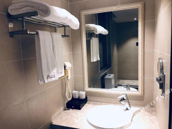 Циньчжоу: Ruiyi Hotel