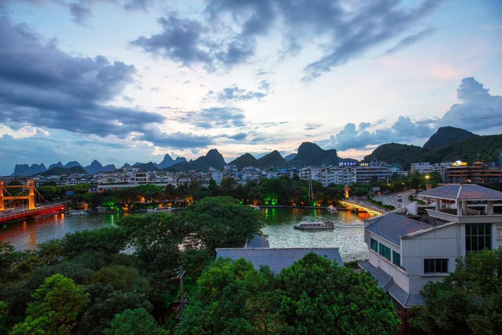 Гуйлинь: Guihu Bieyuan Riverside View Homestay