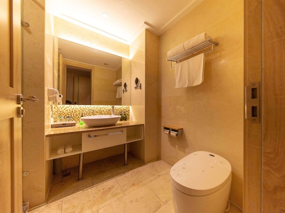 Наньтун: IBIS Styles NT Shimao Plz.