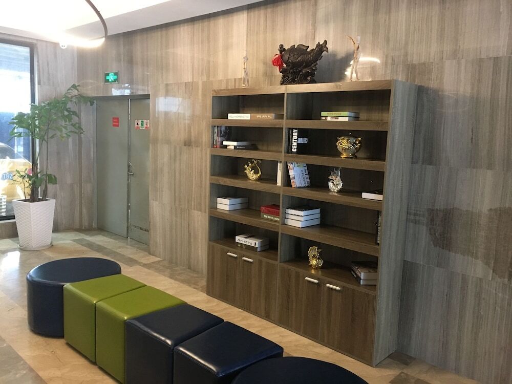 Наньтун: IBIS Styles NT Shimao Plz.