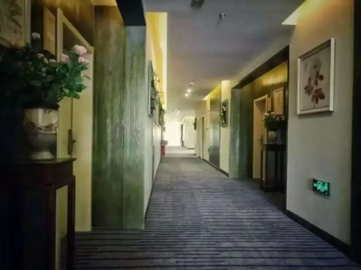 Хуанши: Ruisheng Aroma Hotel