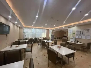 Дунгуань: 维也纳酒店(东莞大朗店)