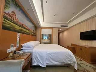 Дунгуань: 维也纳酒店(东莞大朗店)