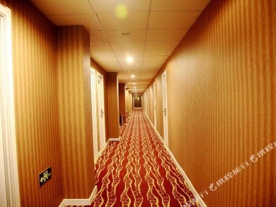 Цзинин: Shengtai Hotel Ji'Ning Jiayun