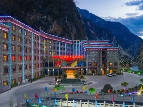 Шангри-Ла: Balagezong Tibetan Ecological Hotel