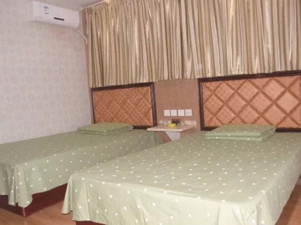 Цзинин: Boya Business Hotel