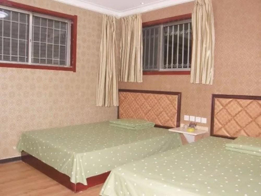 Цзинин: Boya Business Hotel