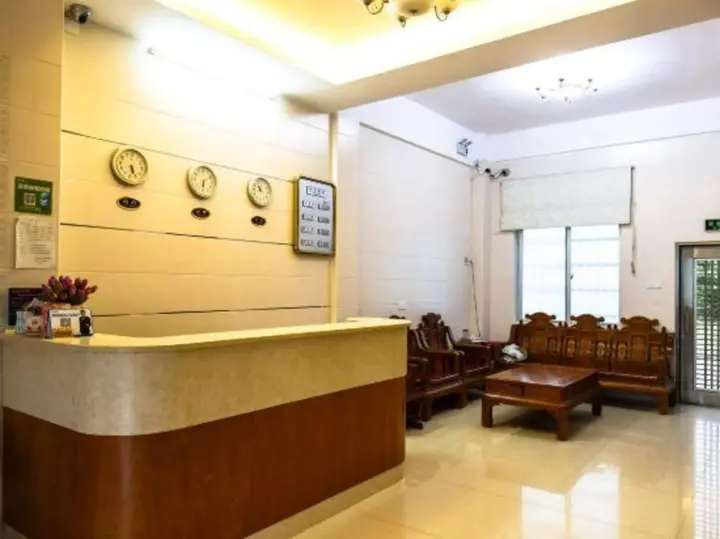 Бэйхай: Riyuehe Hostel