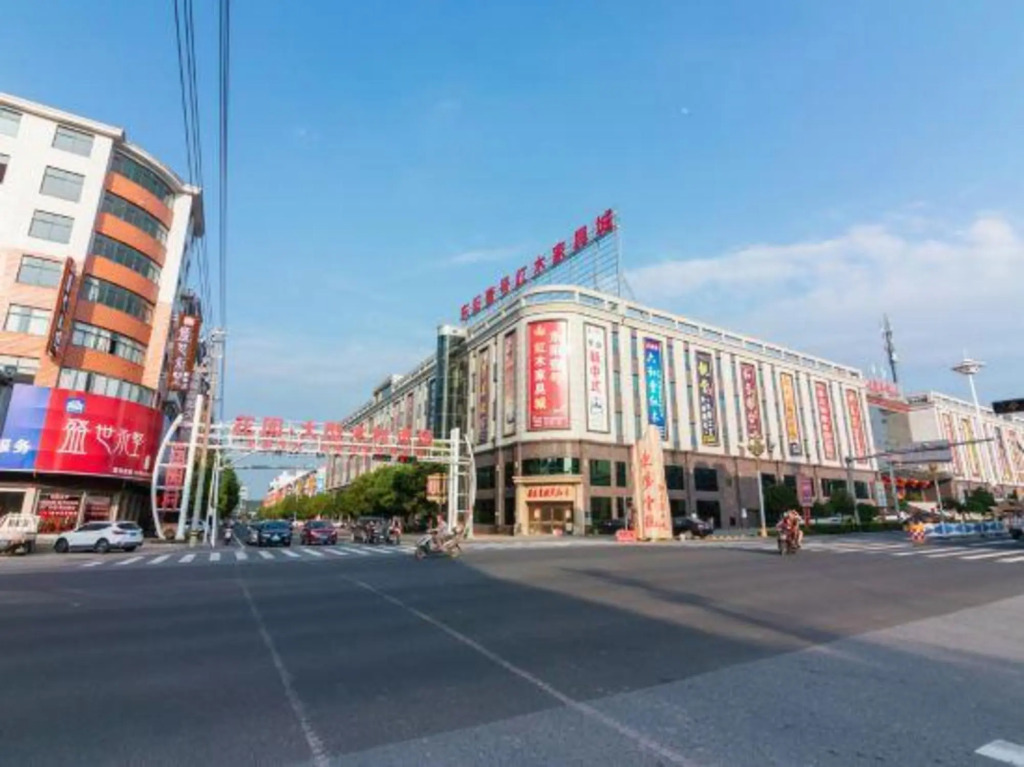 Дунъян: Jinlan Harbor Hotel