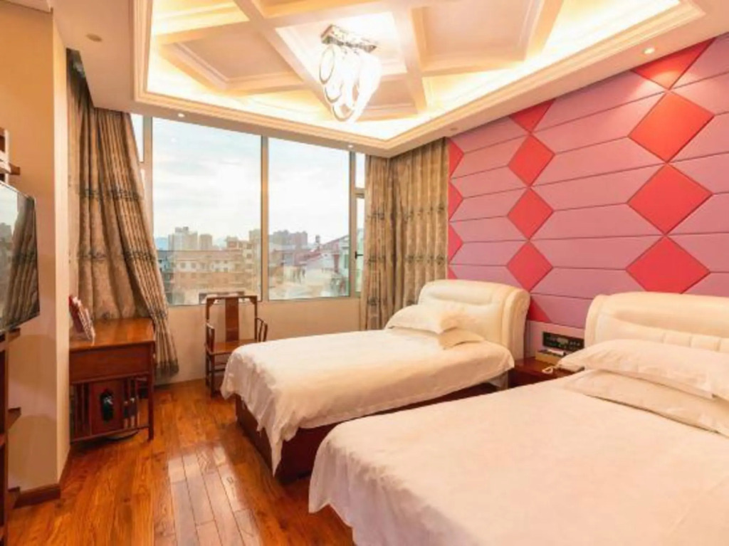 Дунъян: Jinlan Harbor Hotel