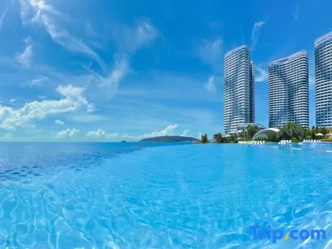 Хойчжоу: Twin Moon Bay Xianghai Hot Spring Holiday Hotel