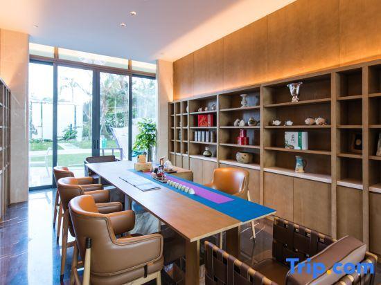 Хойчжоу: Twin Moon Bay Xianghai Hot Spring Holiday Hotel