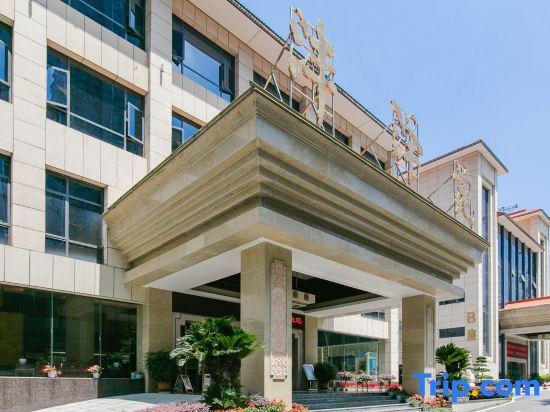 Лучжоу: Luzhou Fengzeyuan Hotel