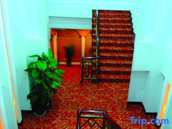Суцянь: Xinshijie Hotel