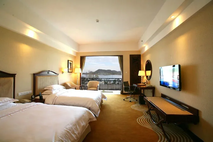Аньцин: Anqing Country Garden Phoenix Hotel