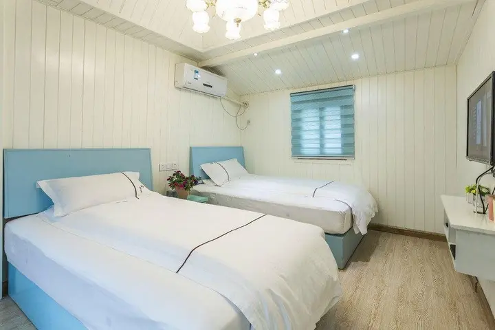Цзясинь: Wu Town Sijing Bieyuan Boutique Hostel