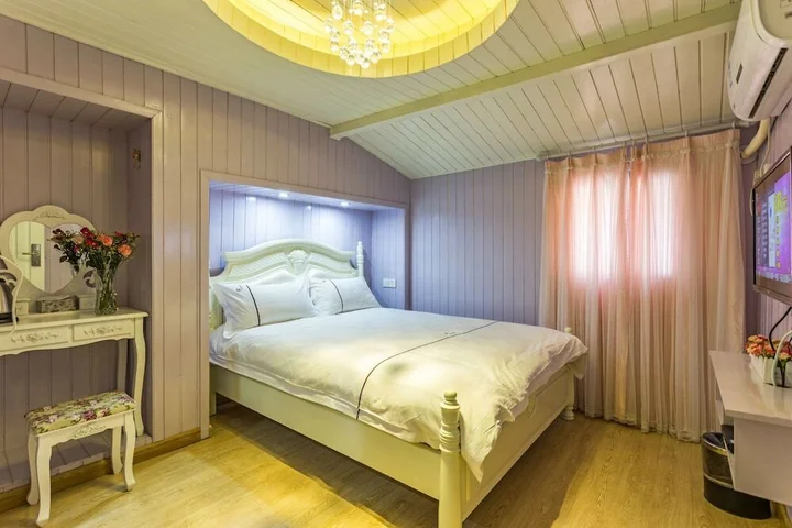 Цзясинь: Wu Town Sijing Bieyuan Boutique Hostel