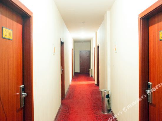 Наньтун: Jinggang Hotel