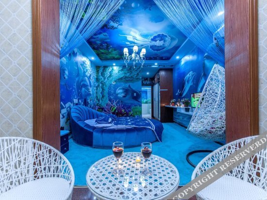 Цзясинь: Slow Version B&B