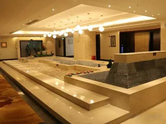 Кандин: Mei Zhou Hotel