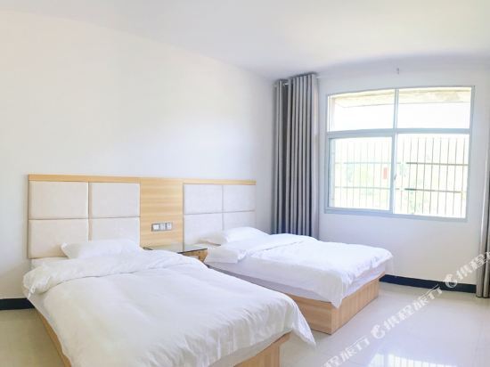 Шанграо: Lingshan Zuoxi Hotel