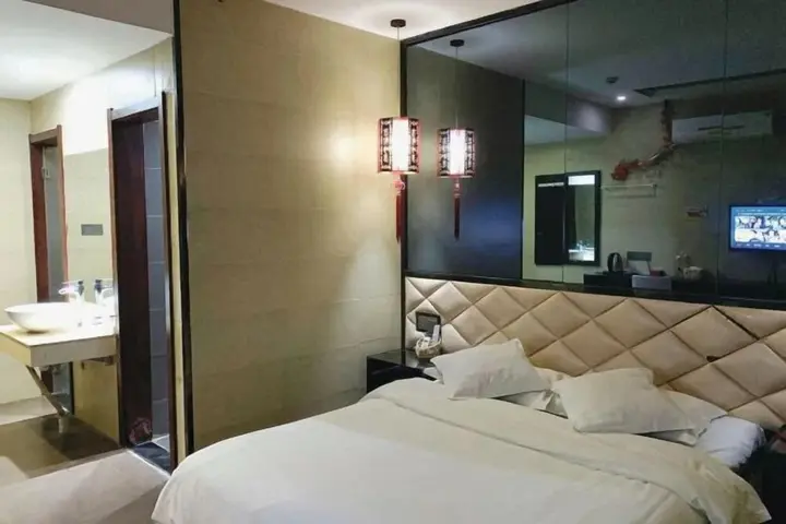 Уху: MOLAN Hotel(Fangte Second Phase Store)