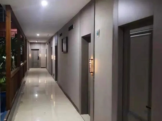 уезд Аньлун: Hongrui Hotel