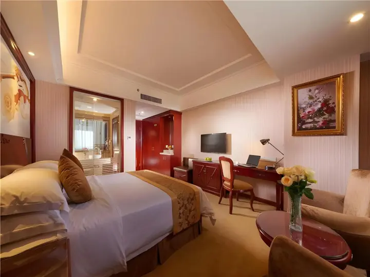 Бэйхай: Beihai Yintan Qiaogang Passenger Terminal Park Inn by Radisson
