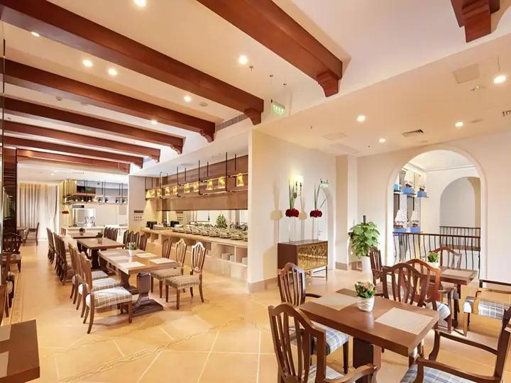 Бэйхай: Beihai Yintan Qiaogang Passenger Terminal Park Inn by Radisson