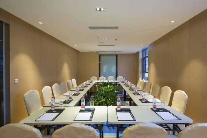 Шангри-Ла: Holiday Inn Express Daocheng Yading by IHG