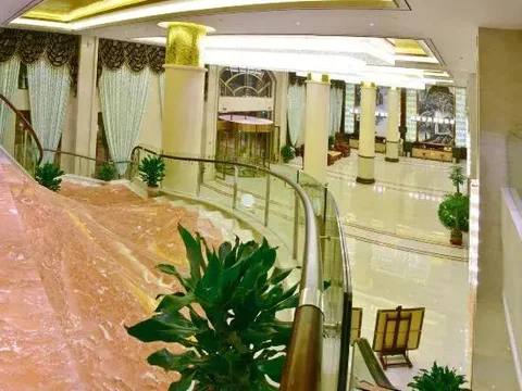 Чунцин: Heishangu 1098 Holiday Hotel