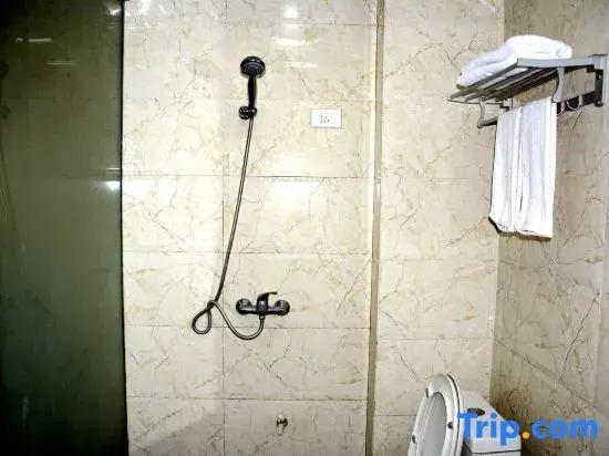 Джин-Чжоу: Jiejia Express Hotel