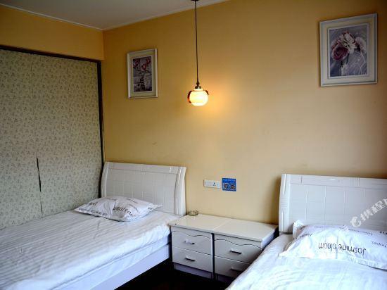 Джин-Чжоу: Jiejia Express Hotel