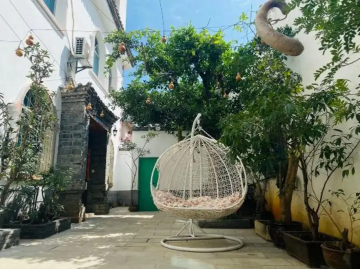 Линьань: Nilv Flower Time International Youth Hostel