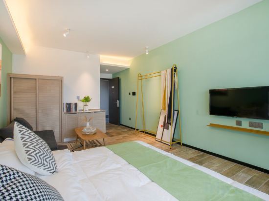 Хойчжоу: Yilisha Haiyu Holiday Hotel  Huidong Vanke Shuangyuewan