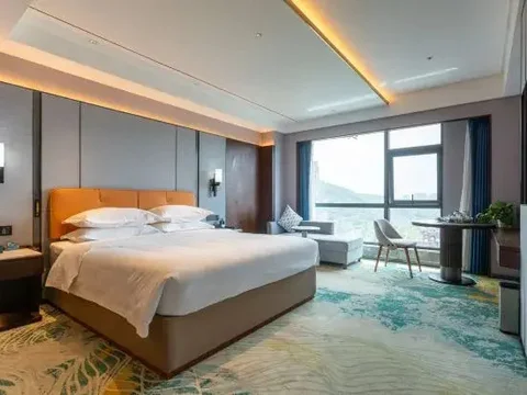 Лоуди: Boni International Hotel