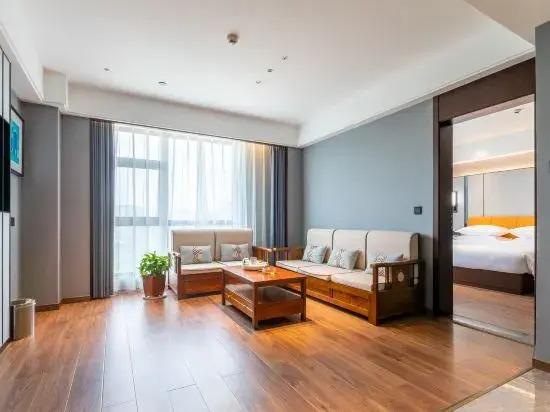Лоуди: Boni International Hotel