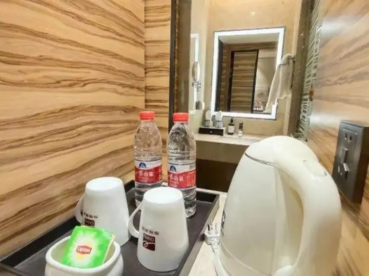 Циньчжоу: Hecheng Hotel
